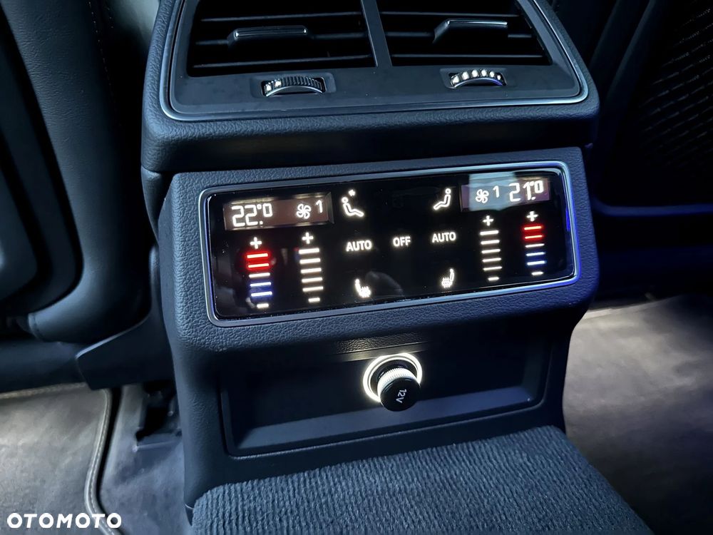 Audi A6 Avant 55 TFSI e quattro S tronic sport - 23