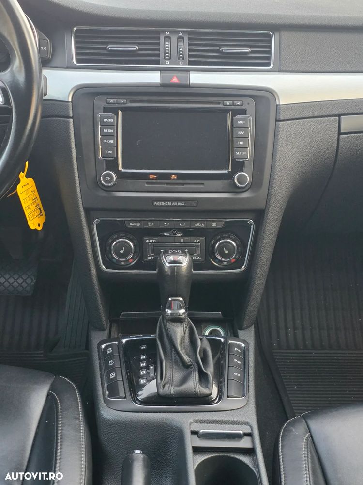 Skoda Superb Combi 2.0 TDI Green tec 4x4 DSG Elegance - 6