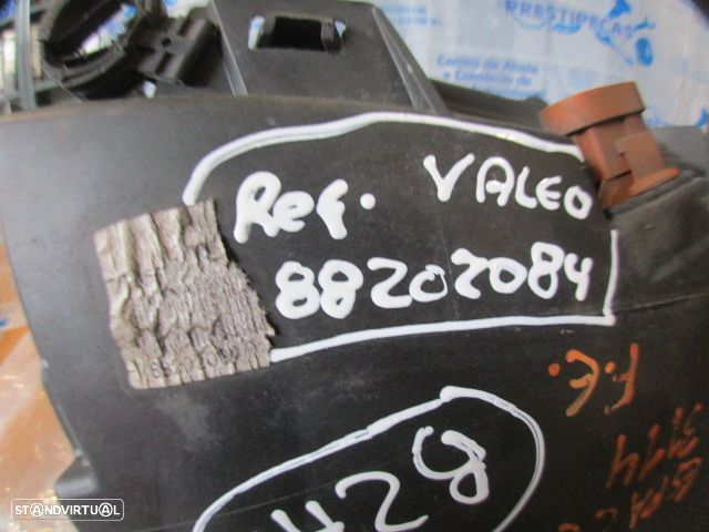 Farol 88202084 RENAULT ESPACE 3 1998 2.2TD 113CV 5P CINZA ESQ H1 + H1 VALEO - 3