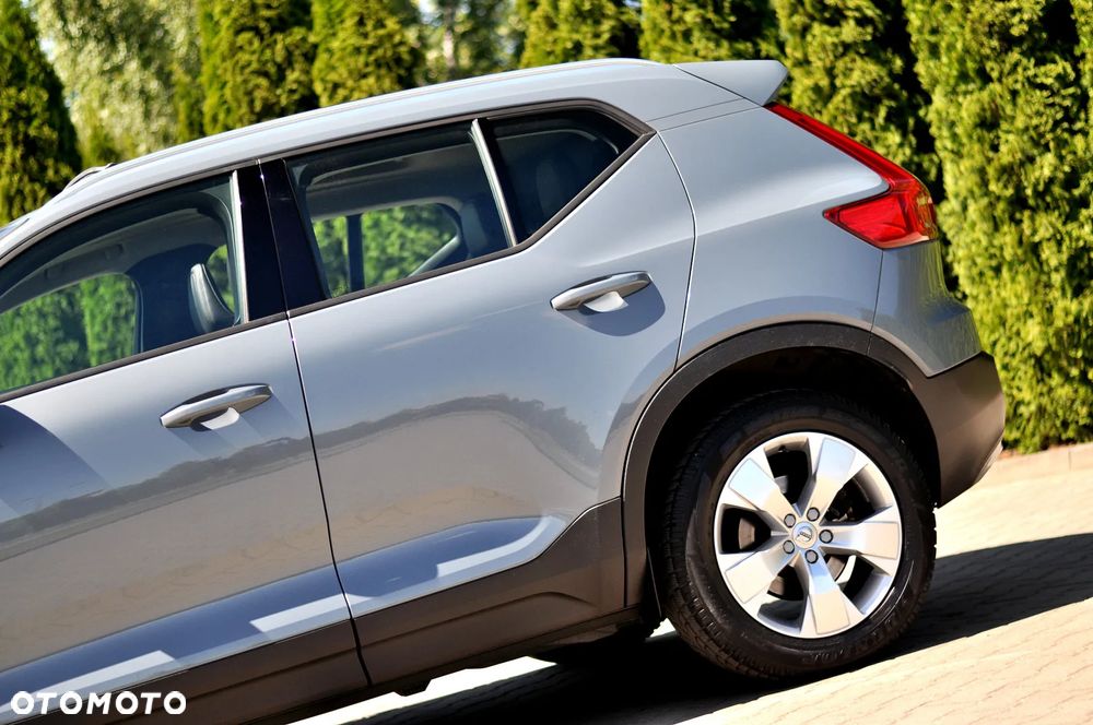 Volvo XC 40 T4 Geartronic Momentum Pro - 10