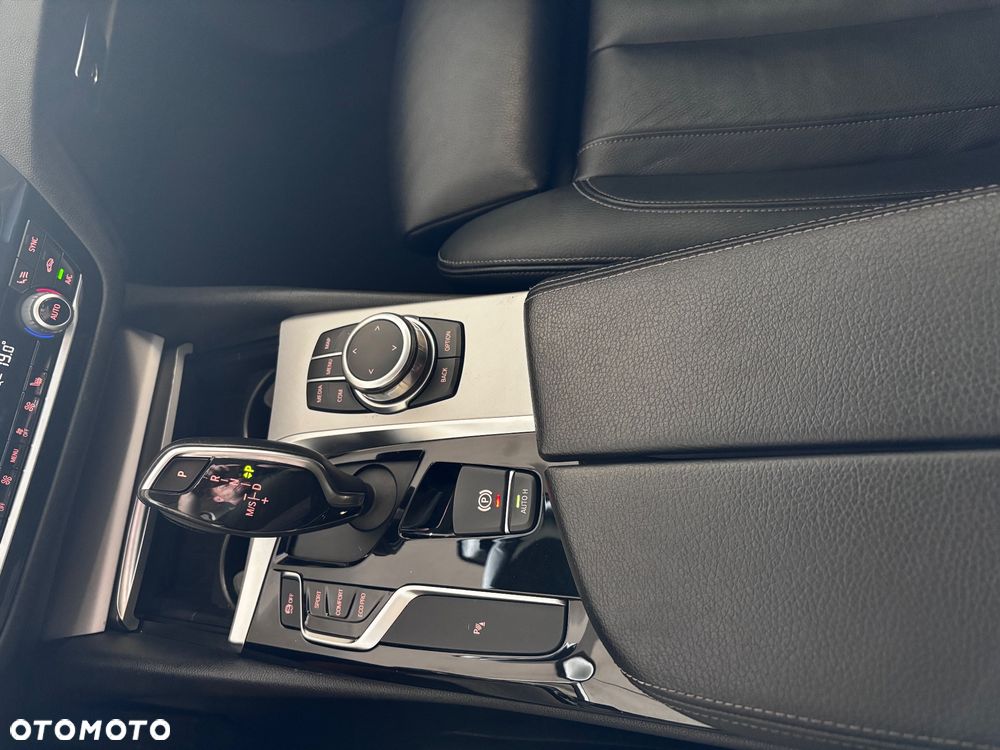 BMW Seria 5 520d Efficient Dynamics Edition - 32