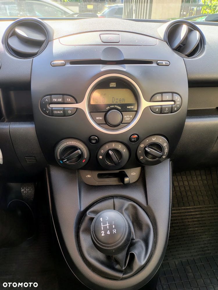 Mazda 2 1.3 Exclusive - 10