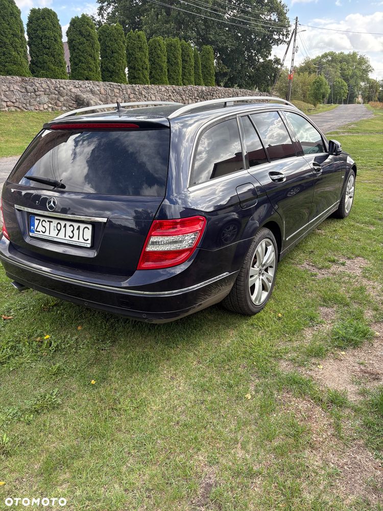 Mercedes-Benz Klasa C 220 CDI BlueEff Avantgarde - 4
