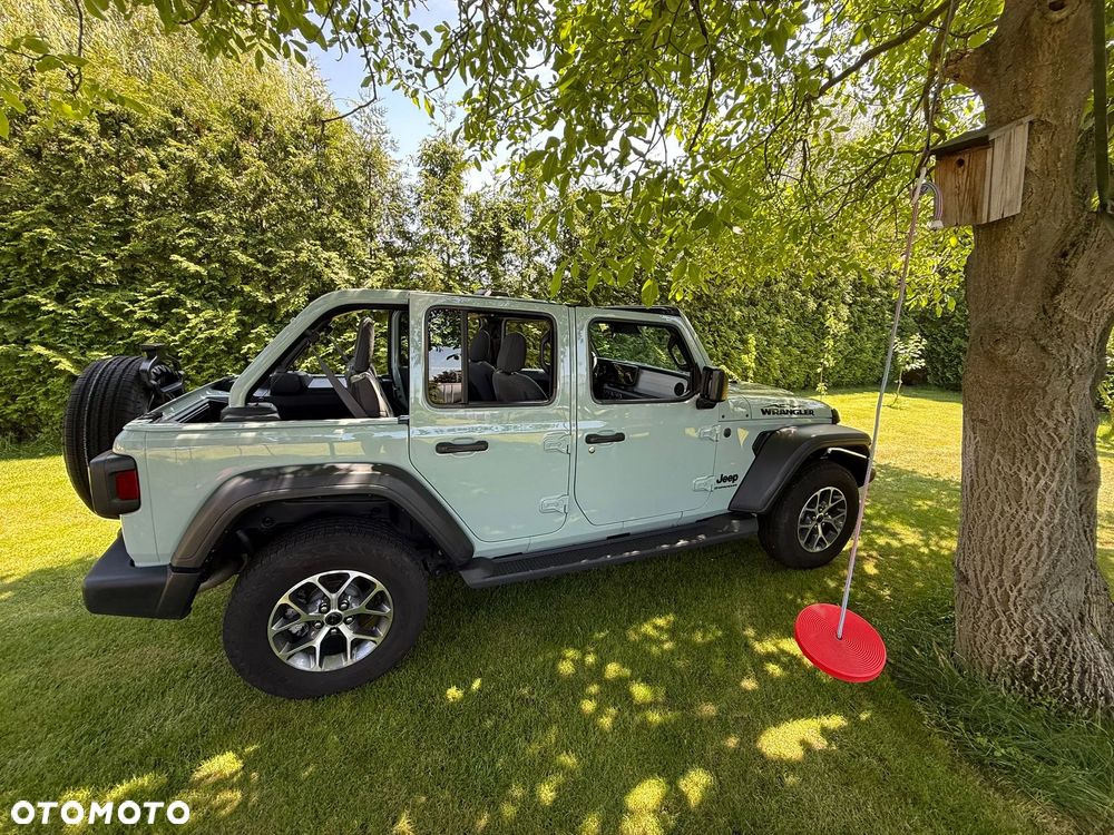 Jeep Wrangler - 2