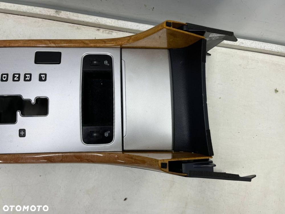 Tunel środkowy Hyundai Grandeur IV 05-11r. podłokietnik uchwyt na kubki - 12