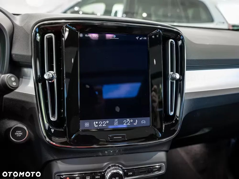 Volvo XC 40 B4 B AWD DKG RDesign - 9