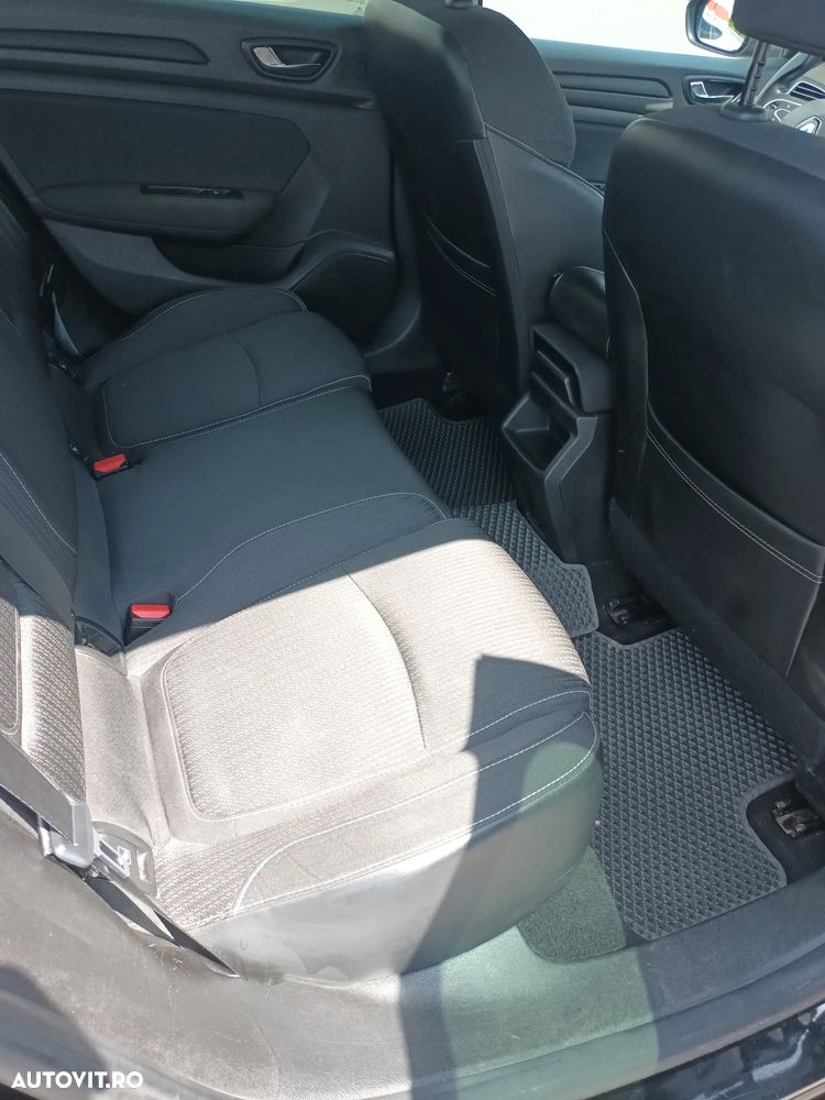 Renault Megane - 7