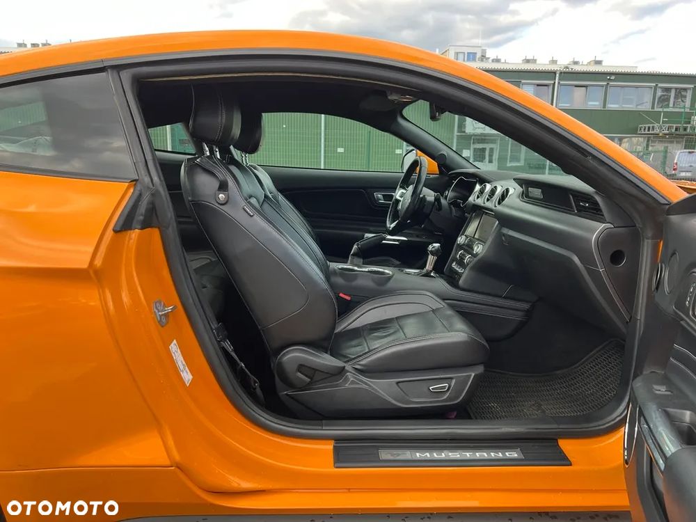 Ford Mustang 5.0 V8 GT - 21