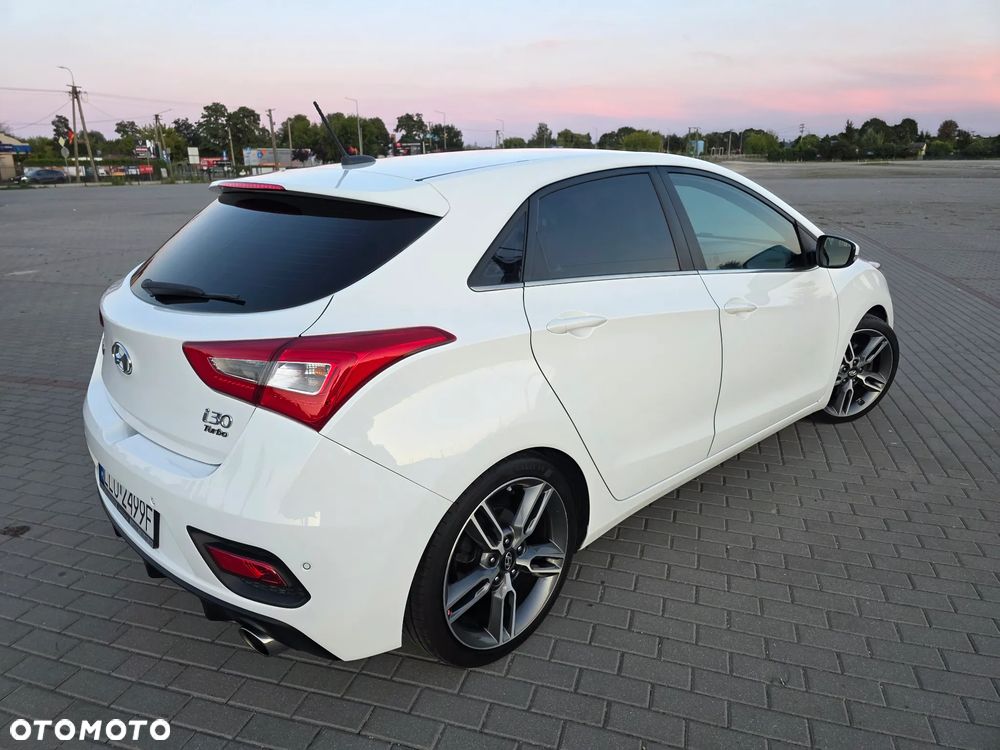 Hyundai i30 1.6 T GDI Turbo - 9