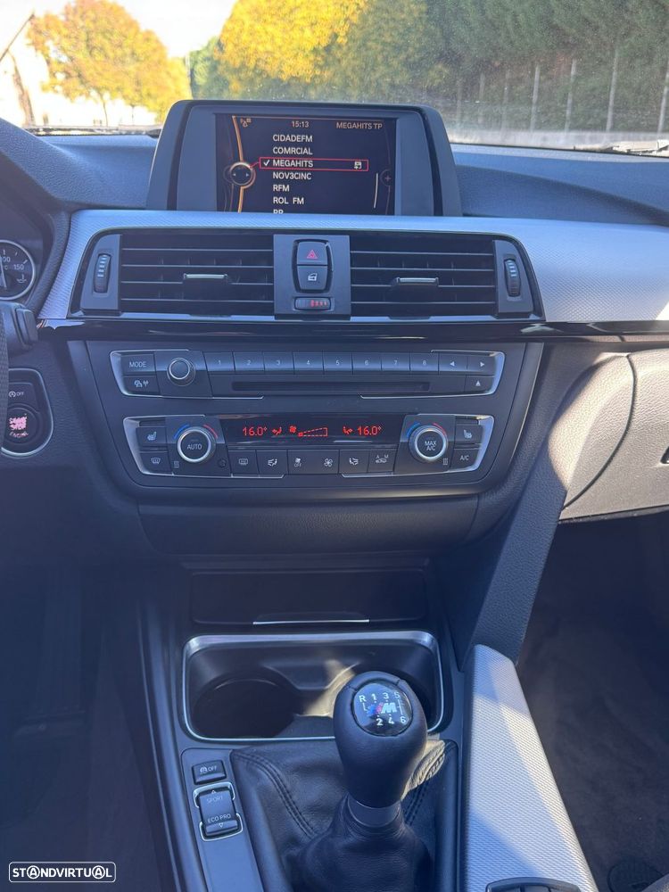 BMW 318 d Pack M - 25