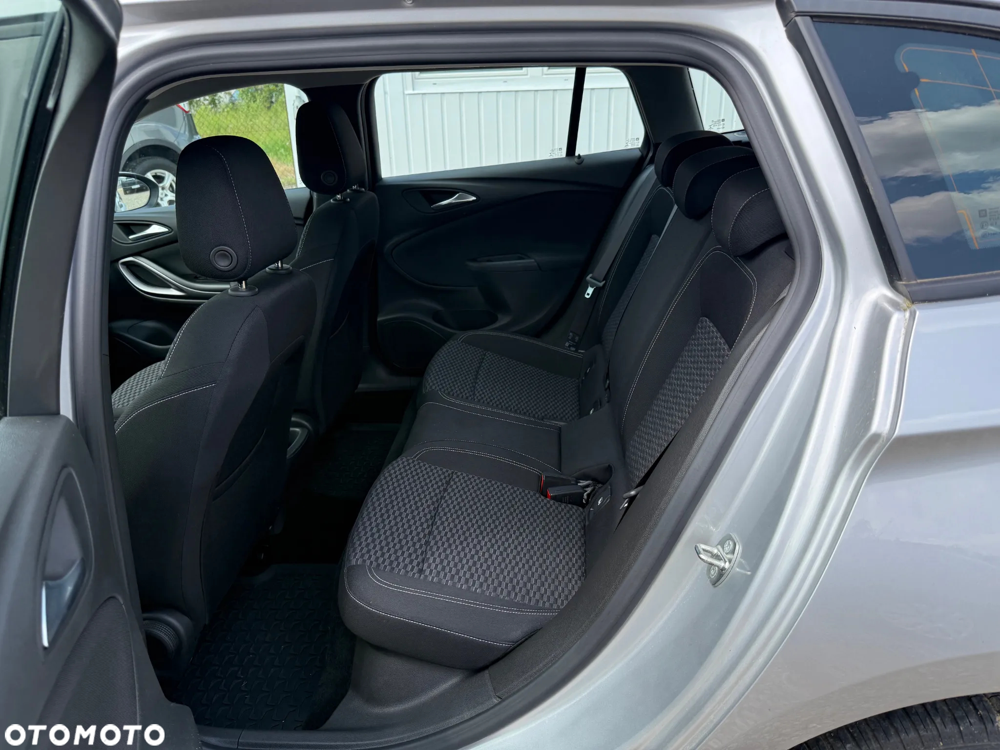 Opel Astra 1.6 D (CDTI) Sports Tourer Business - 16