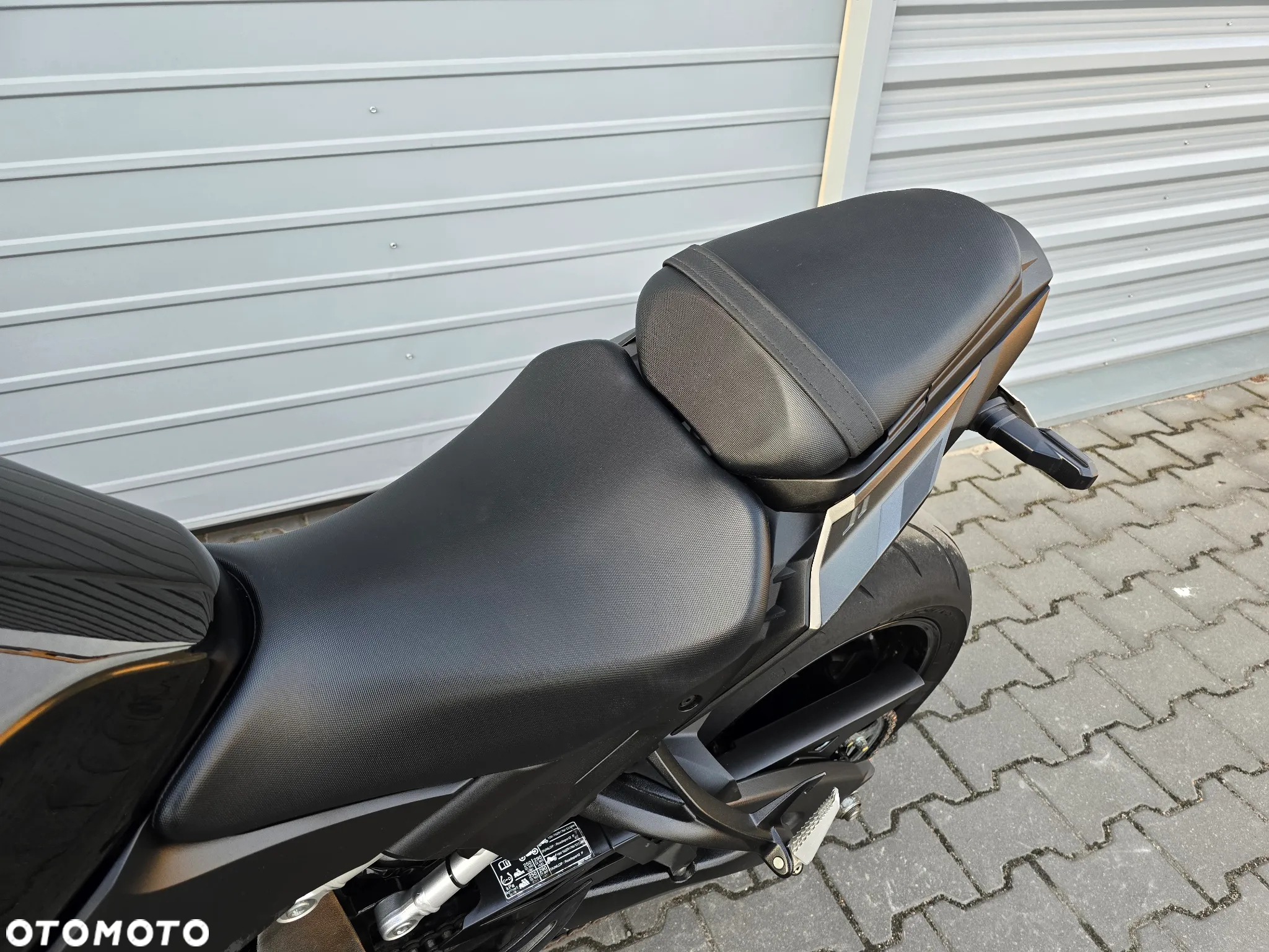 Suzuki GSX - 13