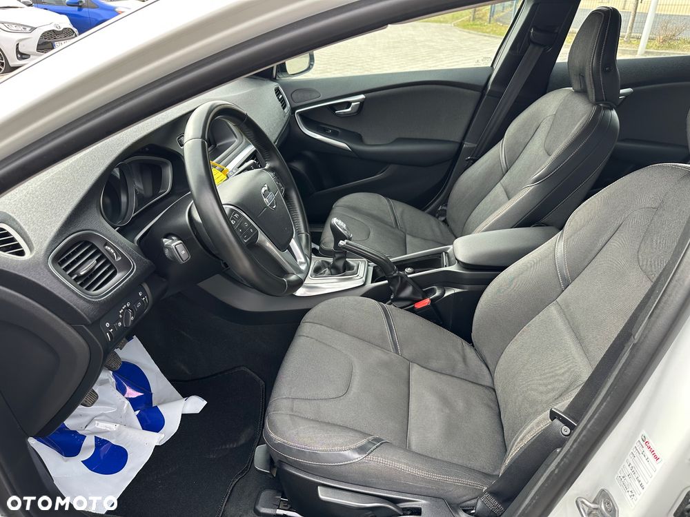 Volvo V40 - 9
