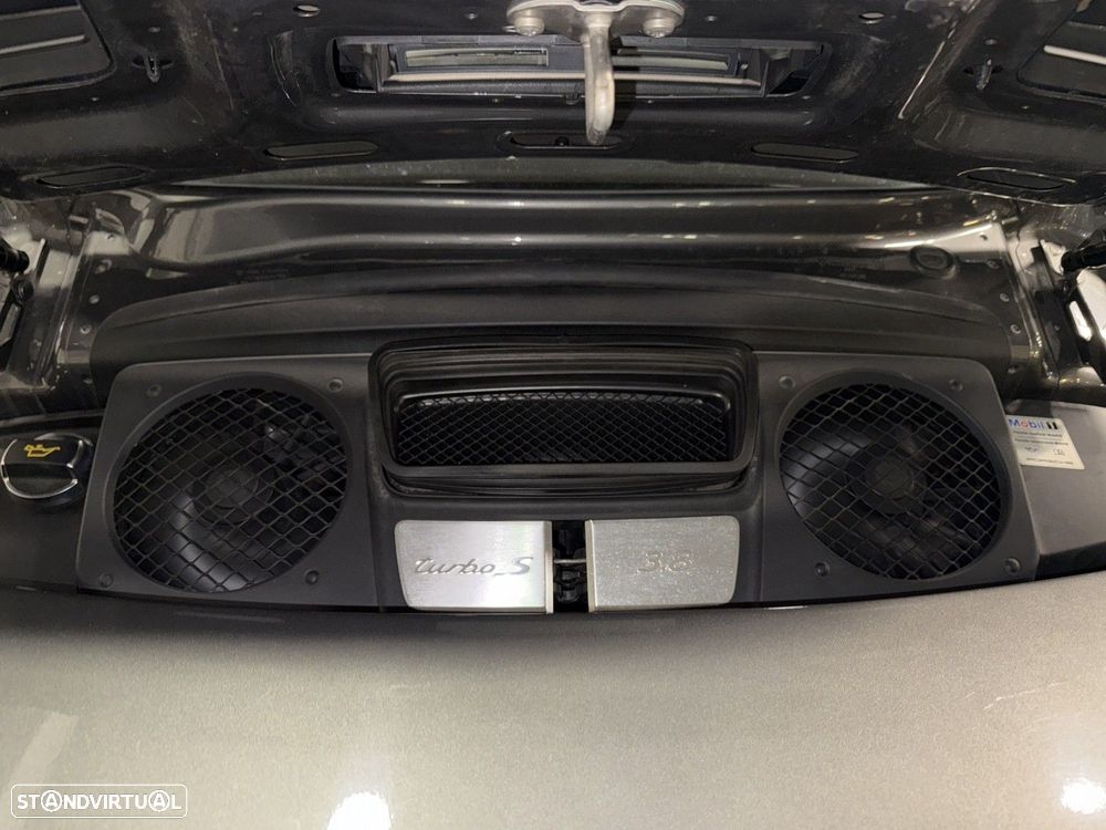 Porsche 911 (991) Turbo S PDK - 17