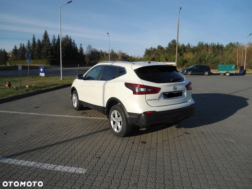 Nissan Qashqai 1.2 DIG-T N-Connecta Xtronic - 4