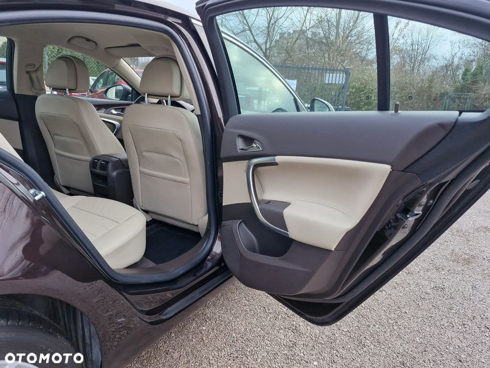 Opel Insignia 2.0 Turbo 4x4 Cosmo - 17