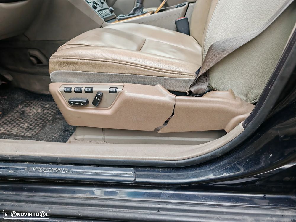 Volvo XC 90 2.4 D5 7L Nivel 3 - 20