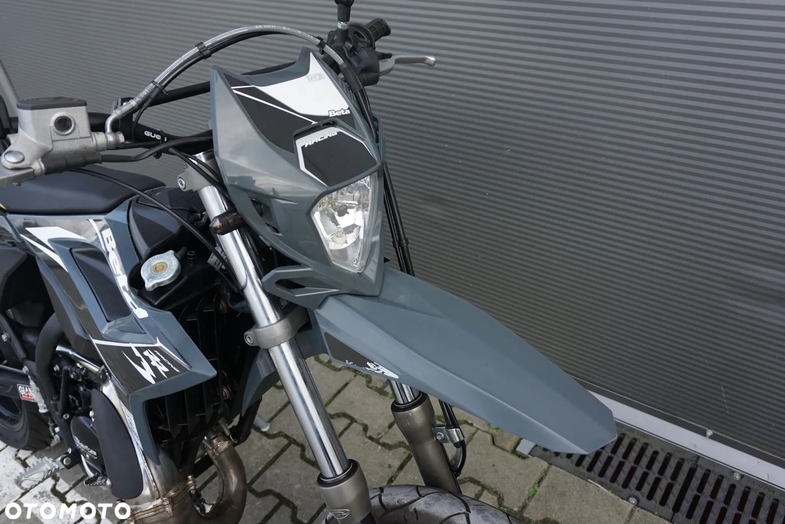 Beta RR - 9