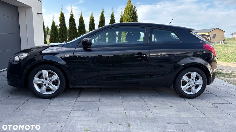 Kia Ceed 1.6 CRDi ISG Vision - 28