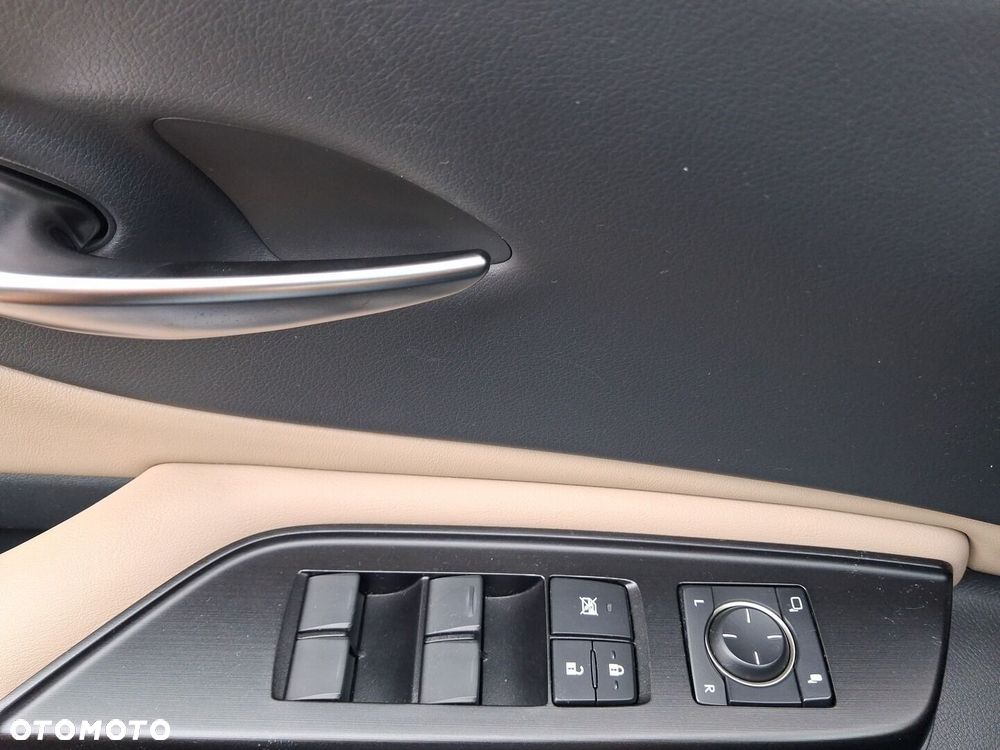 Lexus ES 300h Business Edition - 19