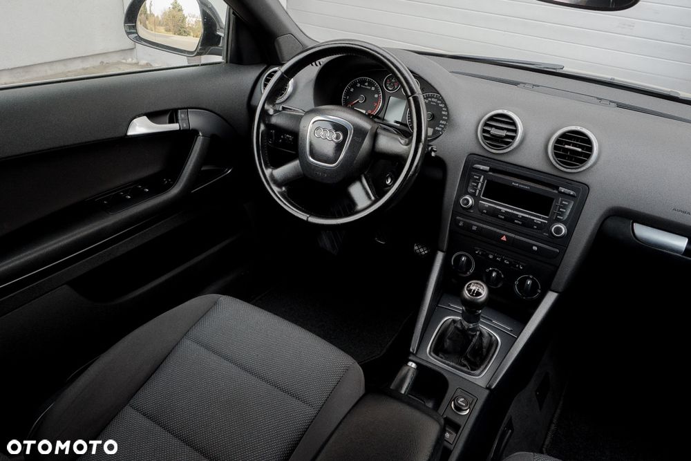 Audi A3 Cabrio 1.6 Attraction - 39