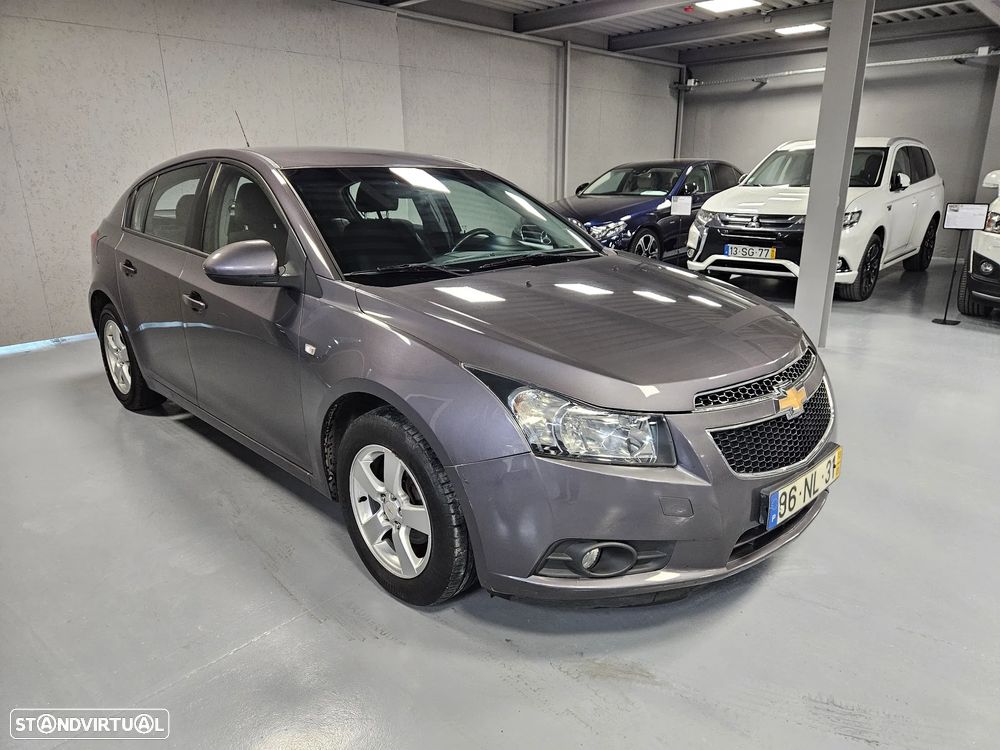 Chevrolet Cruze 1.6 LT