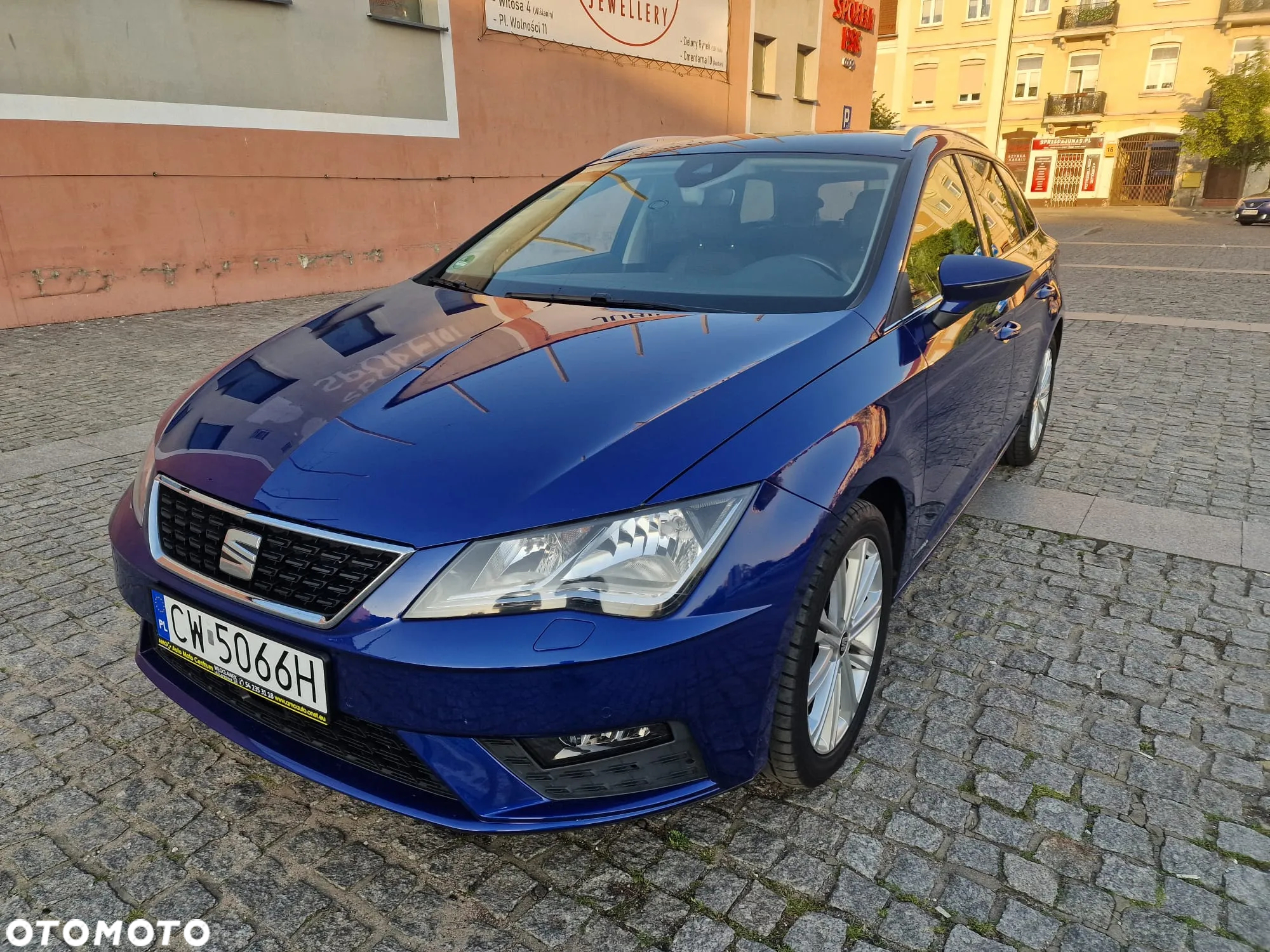 Seat Leon 2.0 TDI DPF DSG Xcellence - 3