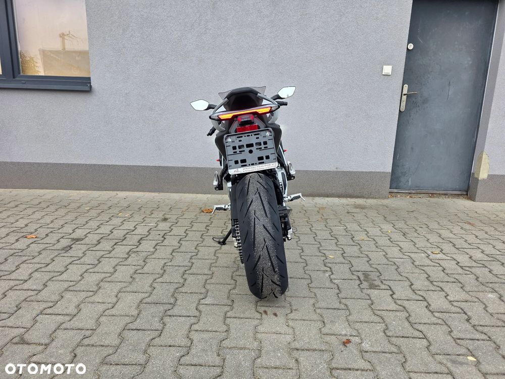 CFMoto 675SR - 23