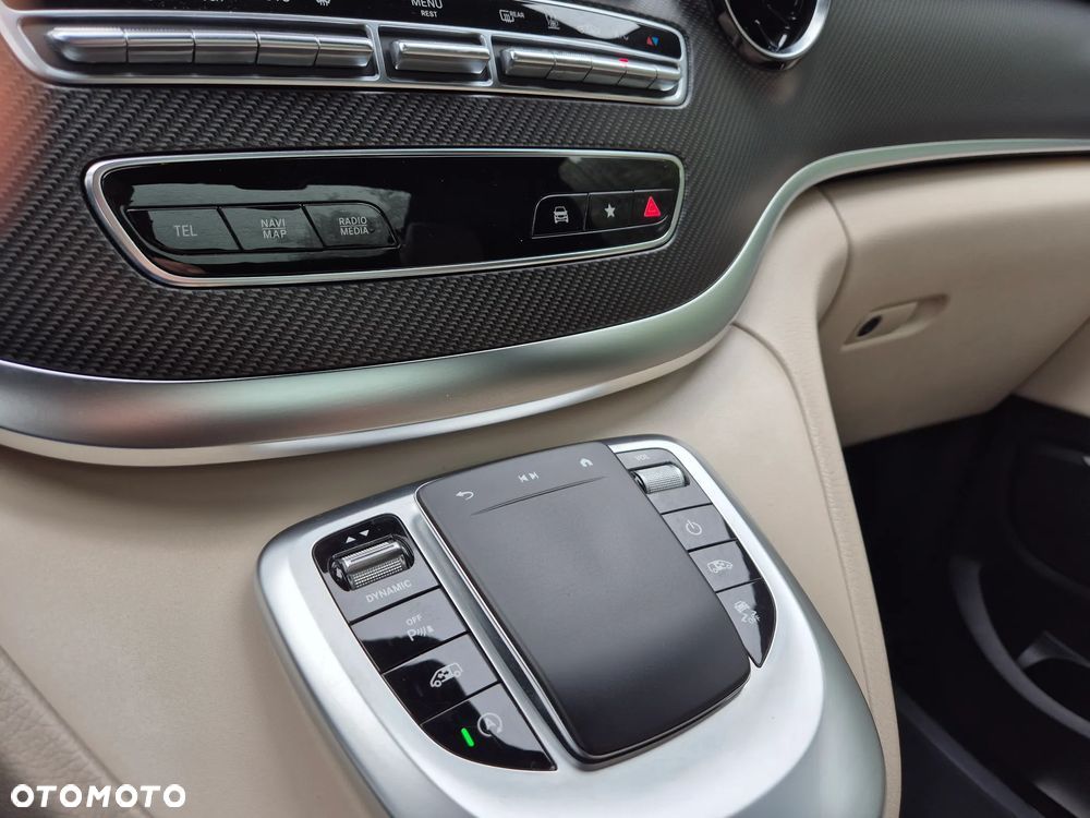 Mercedes-Benz Klasa V 300 d 4-Matic Exclusive 9G-Tronic (d³ugi) - 12