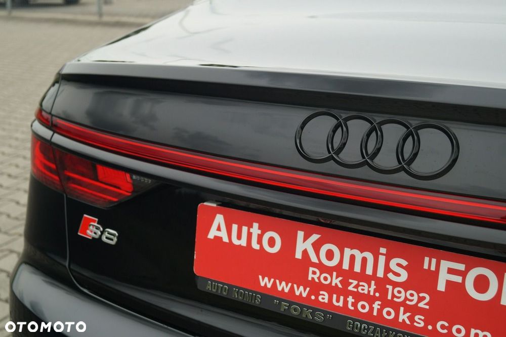 Audi S8 - 27