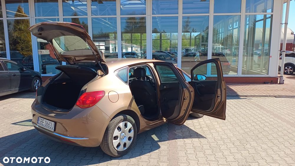 Opel Astra 1.4 T Enjoy EU6 - 24