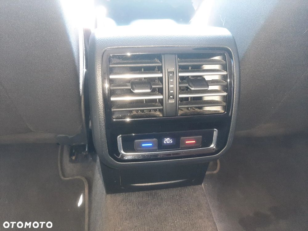 Volkswagen Passat - 18