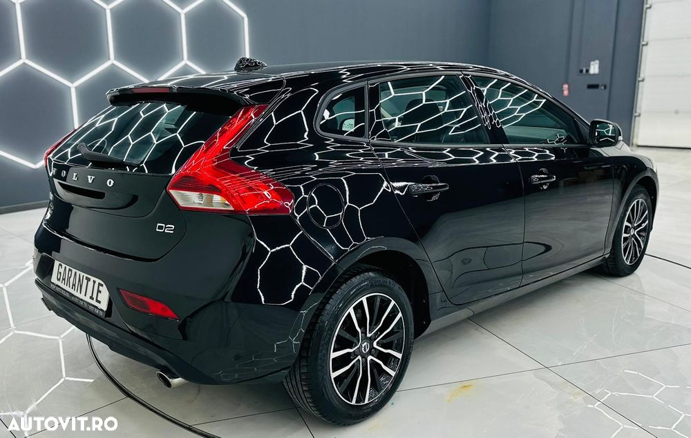 Volvo V40 D2 DRIVe Momentum - 3