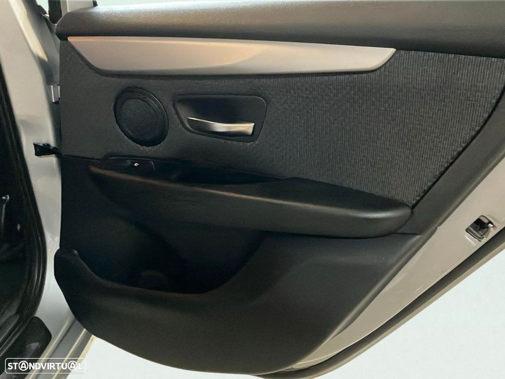 BMW 216 Active Tourer - 22