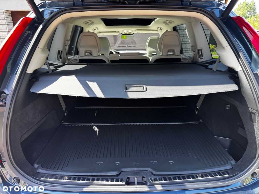 Volvo XC 90 - 40