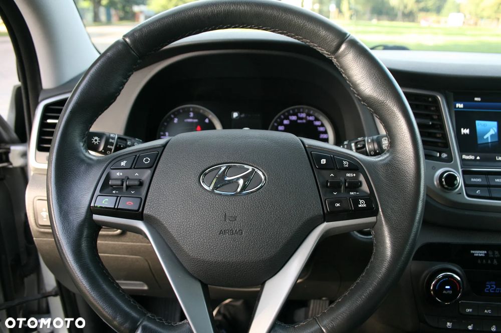 Hyundai Tucson 2.0 CRDI 4WD Automatik Premium - 28