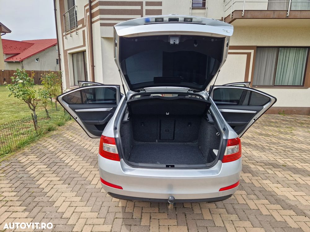 Skoda Octavia 1.6 TDI ELEGANCE - 19