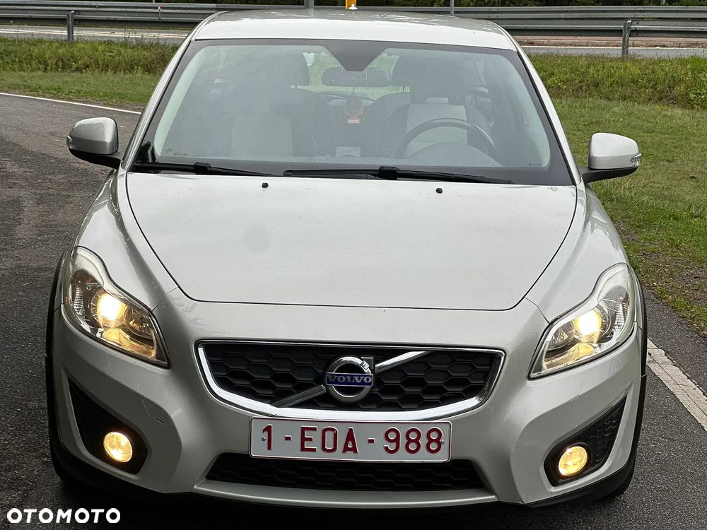 Volvo C30 D2 Momentum - 37