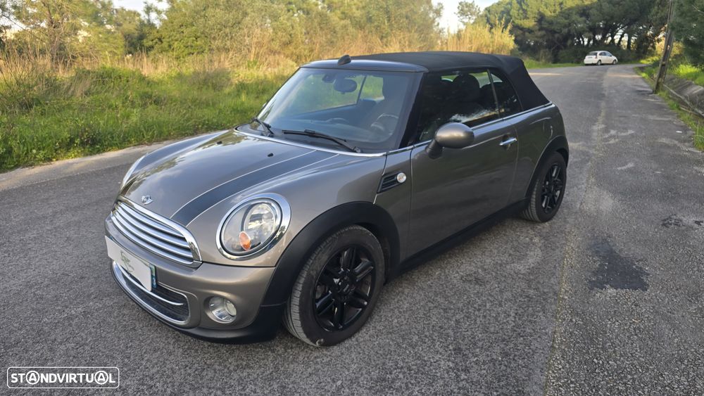 MINI Cabrio Cooper D Auto - 32