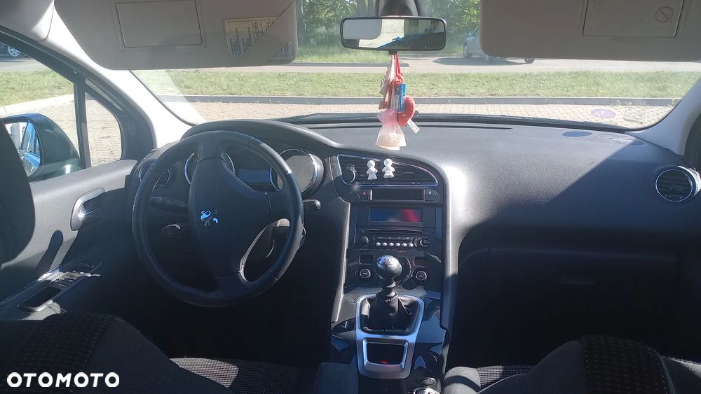 Peugeot 5008 ver-1-6-hdi-active-7os - 4
