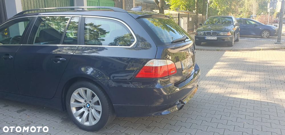 BMW Seria 5 520i - 14