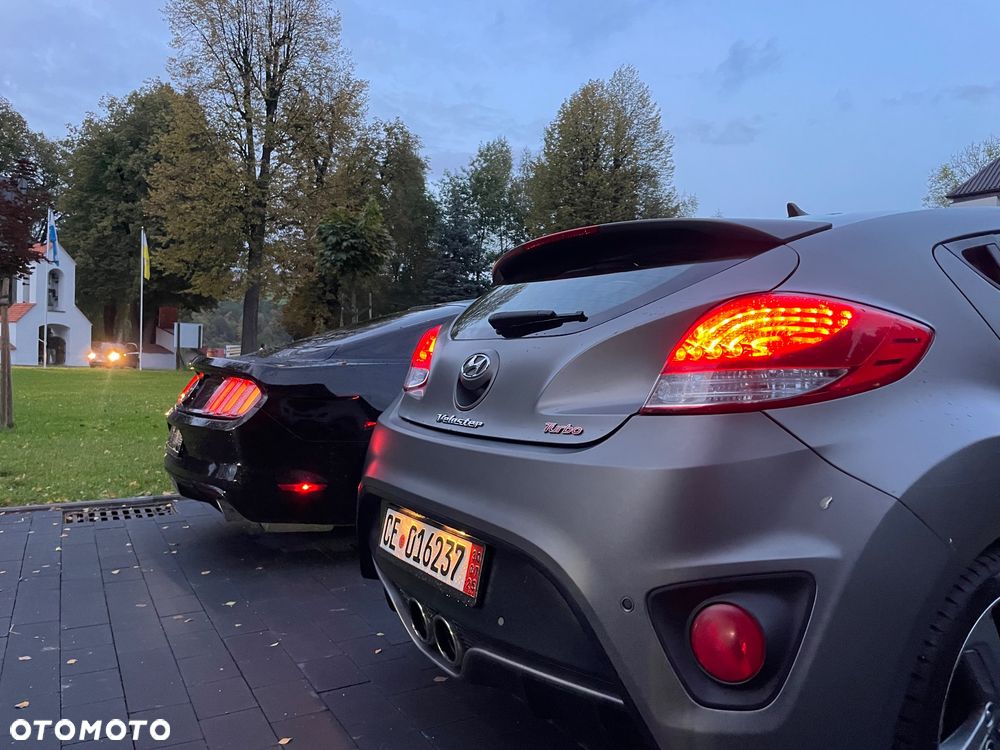 Hyundai Veloster 1.6 Turbo Premium - 19
