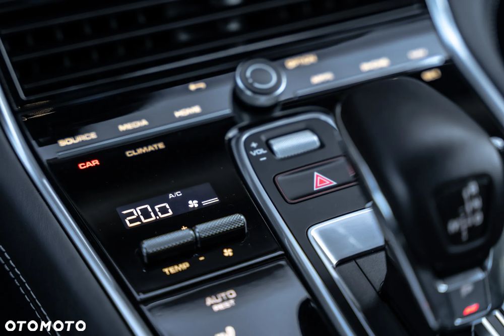 Porsche Panamera - 31