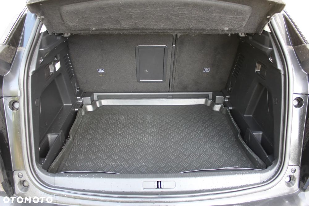 Peugeot 3008 1.2 PureTech Allure S&S - 12