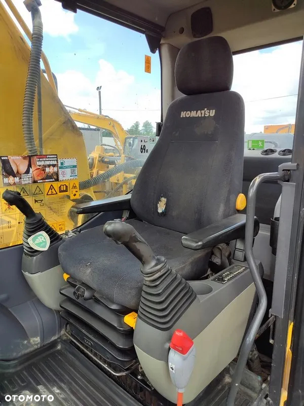 Komatsu PC 210 LC-8 - 28