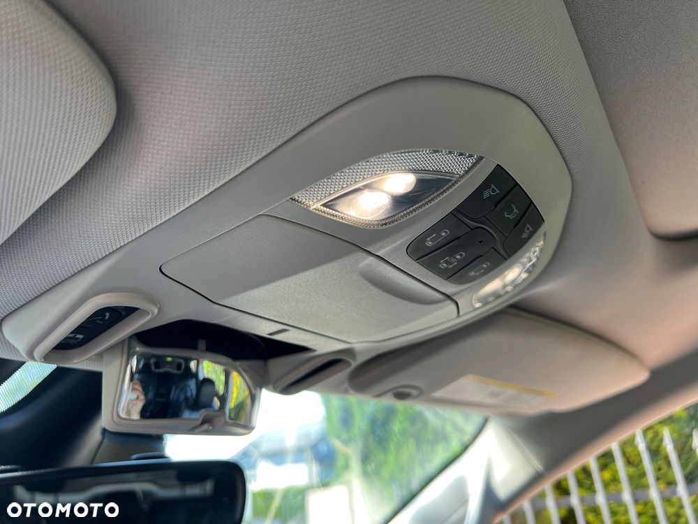 Chrysler Pacifica - 40