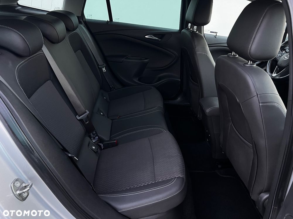 Opel Astra 1.6 CDTI Elite S&S - 32