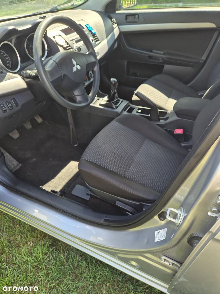 Mitsubishi Lancer 1.5 - 3