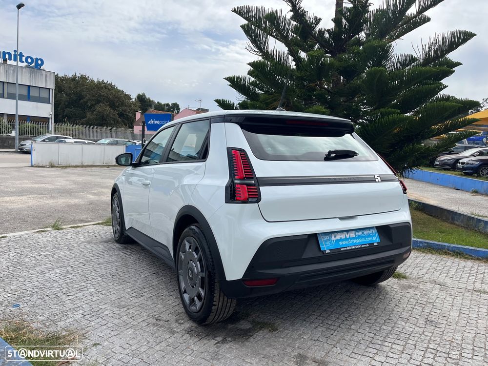 Renault 5 E-Tech 40 kWh Evolution Autonomia Urbana - 17