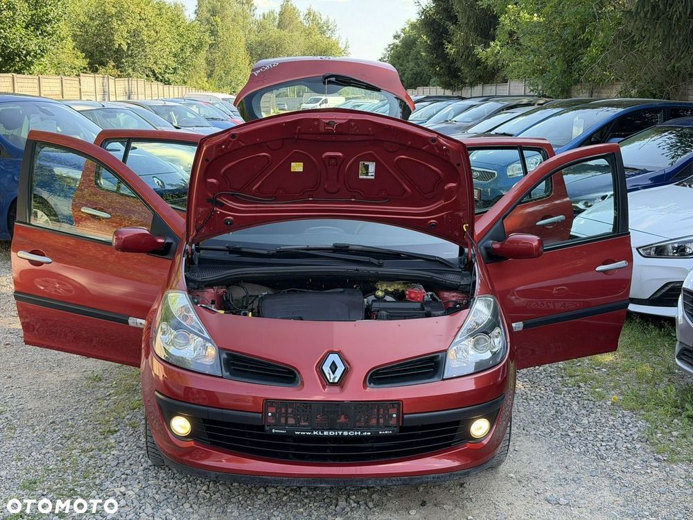 Renault Clio - 22